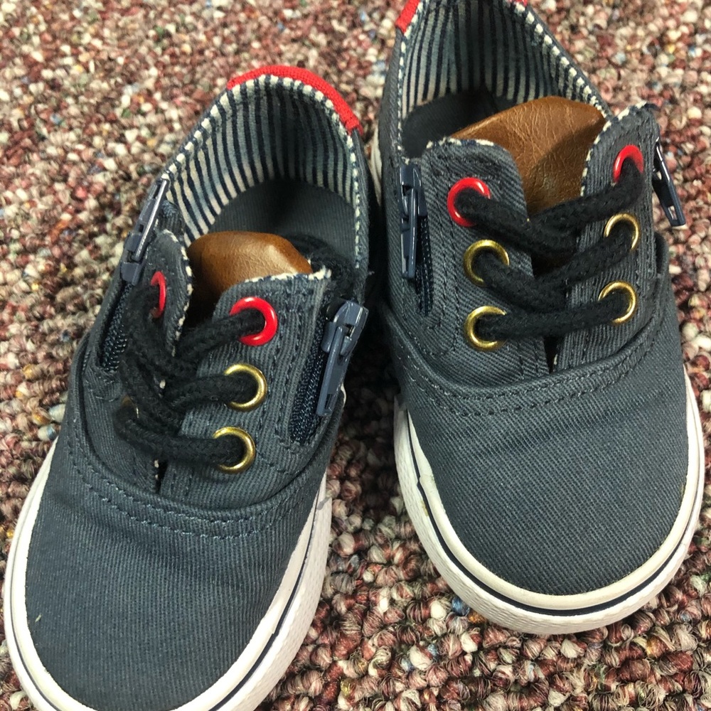 Toddler boys canvas sneakers